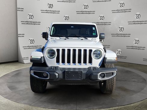 Used 2018 Jeep Wrangler Unlimited Sahara image 8