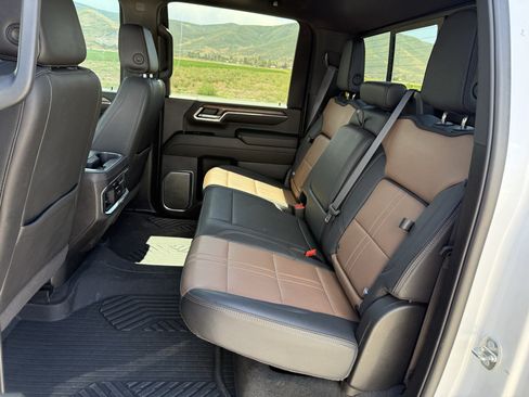 Used 2024 Chevrolet Silverado 3500 High Country w/ High Country Premium Package AWD/4WD image 32