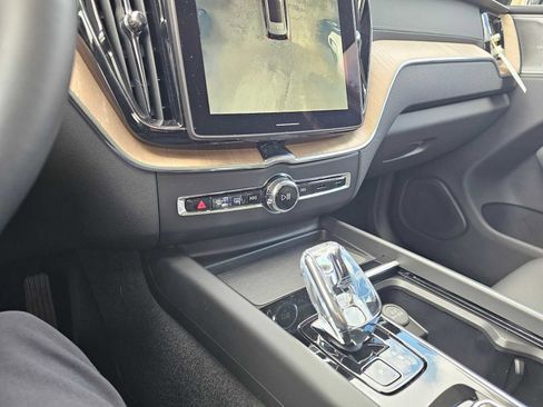 Used 2026 Volvo XC60 B5 Ultra w/ Protection Package Premier image 26