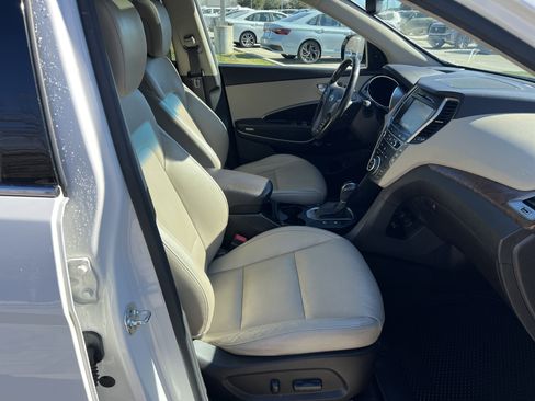 Used 2017 Hyundai Santa Fe SE Ultimate image 30