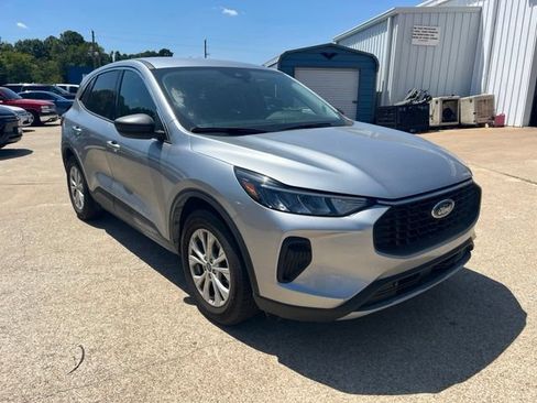 Used 2024 Ford Escape Active FWD image 1