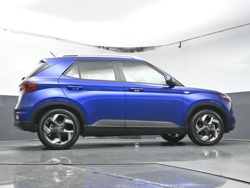Used 2023 Hyundai Venue SEL FWD image 37