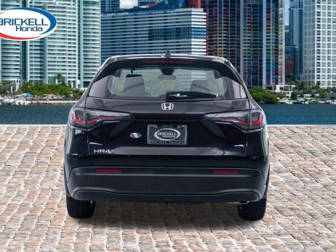 Certified 2024 Honda HR-V LX image 7