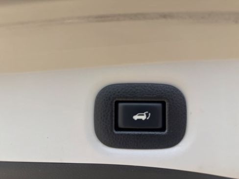 Used 2020 Nissan Rogue SL image 20