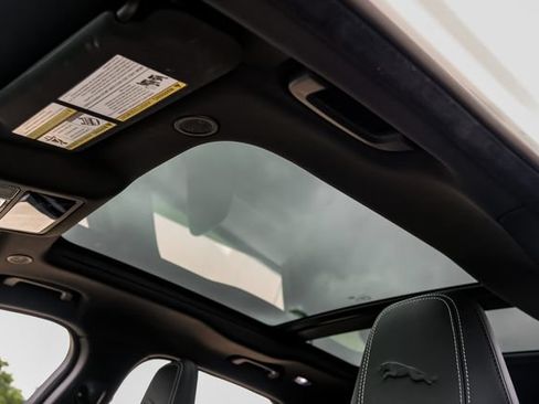 Used 2025 Jaguar F-PACE R-Dynamic S AWD/4WD image 4
