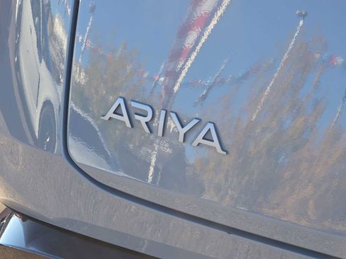 Used 2023 Nissan Ariya EMPOWER+ image 11