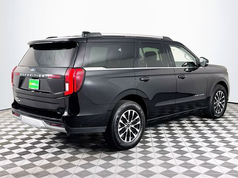 Used 2025 Ford Expedition Platinum AWD/4WD image 8
