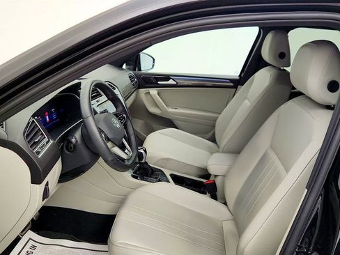 Used 2024 Volkswagen Tiguan SE R-Line AWD/4WD image 20