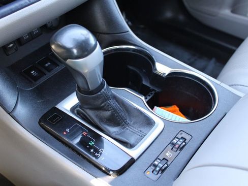 Used 2017 Toyota Highlander Limited Platinum image 46