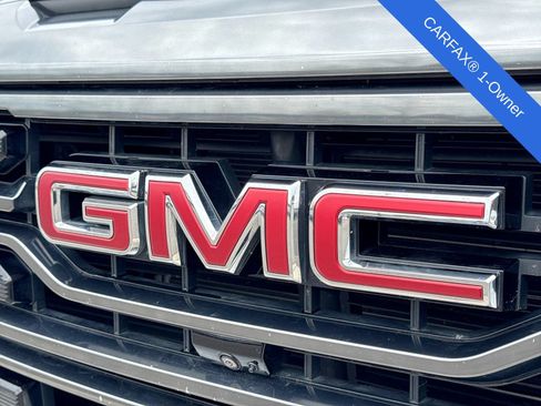 Used 2023 GMC Sierra 1500 AT4 w/ Technology Package AWD/4WD image 14