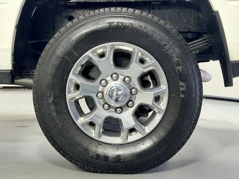 Used 2023 RAM 3500 Laramie AWD/4WD image 36