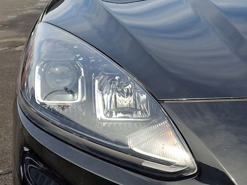 Used 2022 Ford Escape SE image 10