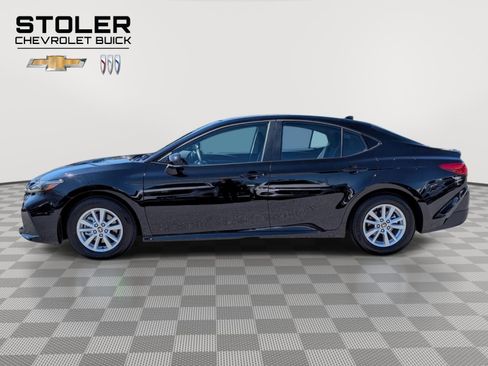 Used 2026 Toyota Camry LE image 2