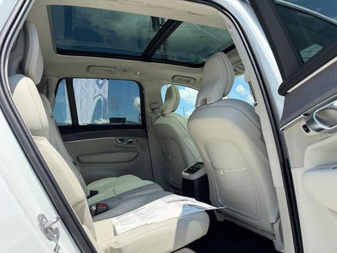 New 2026 Volvo XC90 T8 Ultra w/ Lounge Package AWD/4WD image 4