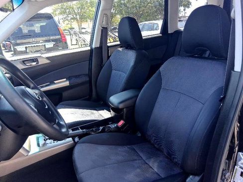 Used 2010 Subaru Forester 2.5X Premium image 13