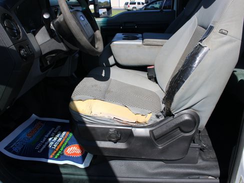 Used 2013 Ford F250 XL w/ PWR Equipment Group image 17