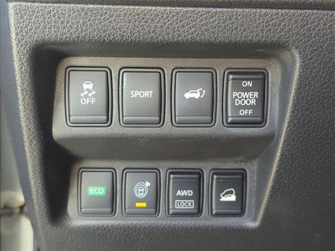 Used 2015 Nissan Rogue SV w/ SV Premium Package image 22