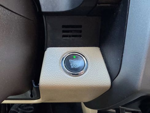 Used 2018 Ford F150 Lariat w/ Equipment Group 502A Luxury image 22