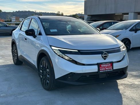 New 2026 Nissan Leaf Platinum+ w/ Cargo Package (Platinum+) FWD image 7