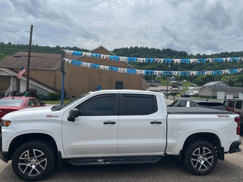 Used 2019 Chevrolet Silverado 1500 Custom Trail Boss w/ Custom Convenience Package image 6