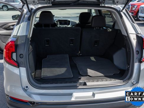 Used 2023 GMC Terrain SLE w/ Driver Convenience Package FWD image 31