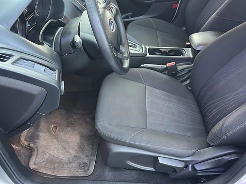 Used 2015 Ford Focus SE image 3