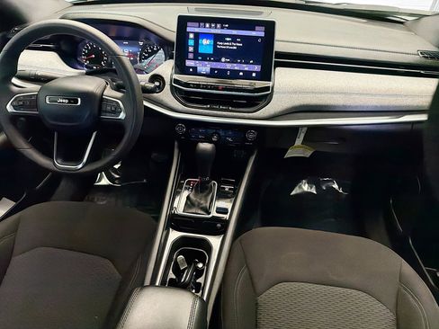 Used 2024 Jeep Compass Sport image 12