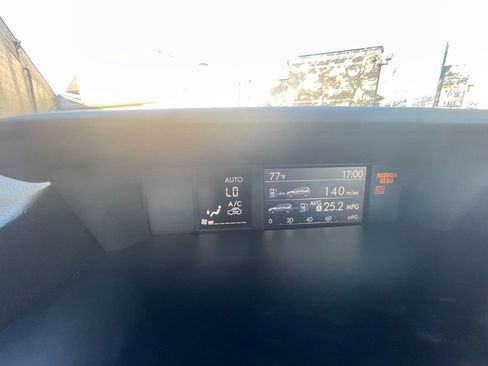 Used 2017 Subaru Forester 2.5i Premium w/ Popular Package #2A image 13