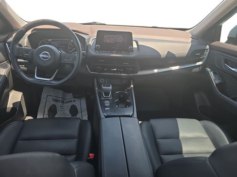 Used 2023 Nissan Rogue SV w/ SV Premium B Package FWD image 9