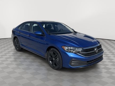 Used 2024 Volkswagen Jetta SE w/ Panoramic Sunroof Package FWD image 1