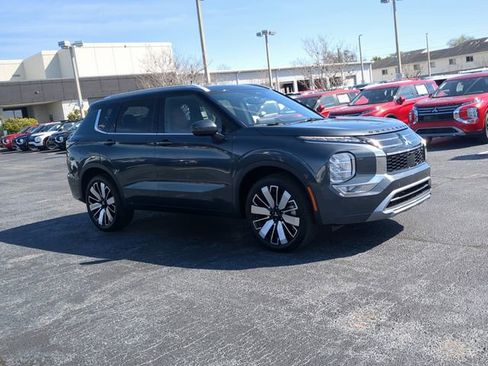 New 2025 Mitsubishi Outlander SEL image 4