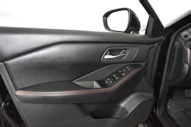 Certified 2025 Nissan Rogue SV AWD/4WD image 7