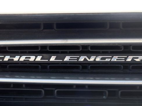 Used 2019 Dodge Challenger GT RWD image 11