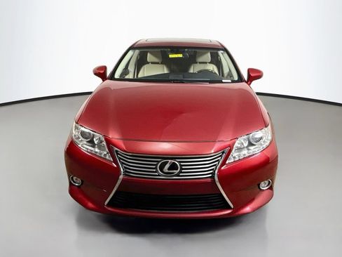 Used 2014 Lexus ES 350 w/ Luxury Package FWD image 2