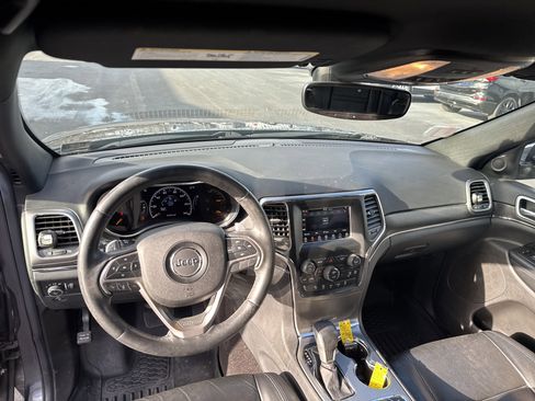 Used 2018 Jeep Grand Cherokee Limited image 14