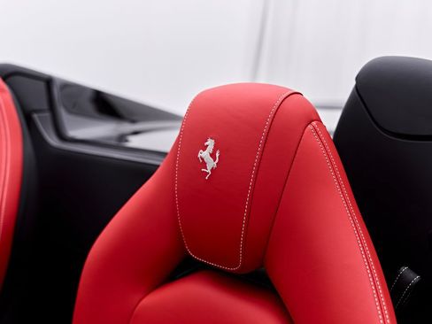 Used 2018 Ferrari 488 Spider RWD image 61