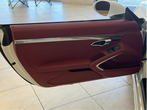 Used 2024 Porsche 718 Boxster S RWD image 10