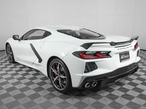Used 2021 Chevrolet Corvette Stingray Premium Cpe w/ Z51 Performance Package RWD image 6
