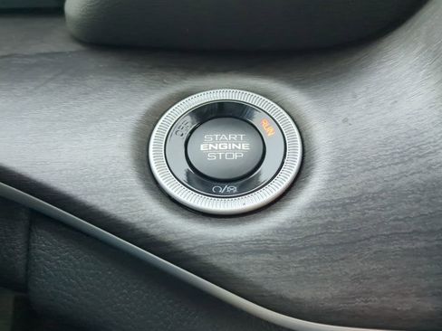 New 2025 Jeep Grand Cherokee L Limited w/ Luxury Tech Group II image 27