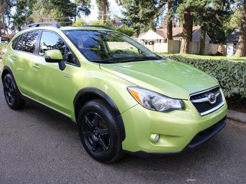 Used 2014 Subaru Crosstrek Touring image 2