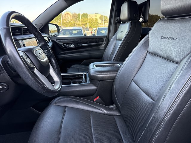 Used 2021 GMC Yukon Denali w/ Denali Premium Package AWD/4WD image 5