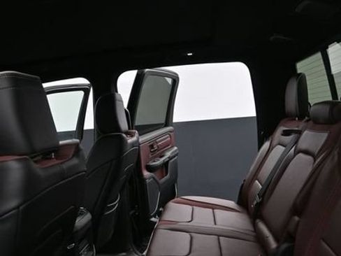 Used 2025 RAM 1500 Limited AWD/4WD image 8
