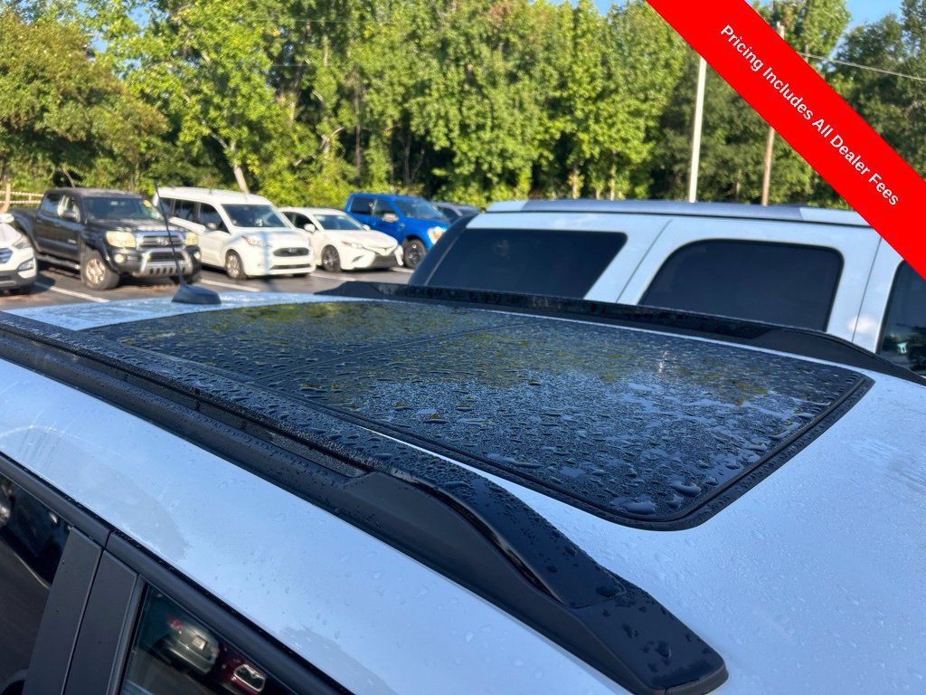 Used 2024 Chevrolet TrailBlazer ACTIV w/ Convenience Package FWD image 3
