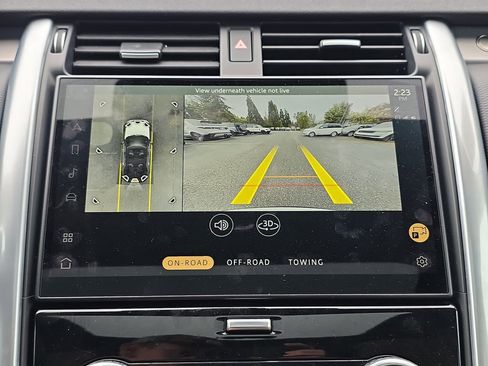 Certified 2025 Land Rover Discovery Dynamic SE AWD/4WD image 23