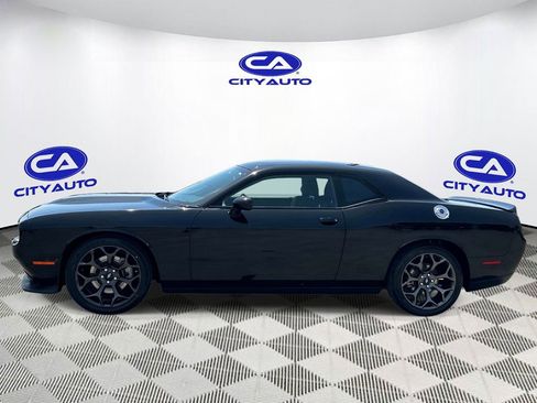 Used 2022 Dodge Challenger GT RWD image 7