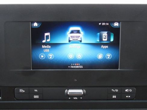 Used 2023 Mercedes-Benz Sprinter 2500 image 33