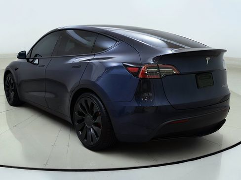 Used 2024 Tesla Model Y Performance AWD/4WD image 5