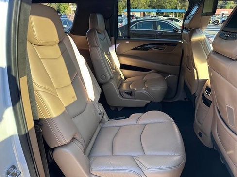 Used 2018 Cadillac Escalade ESV Platinum image 16