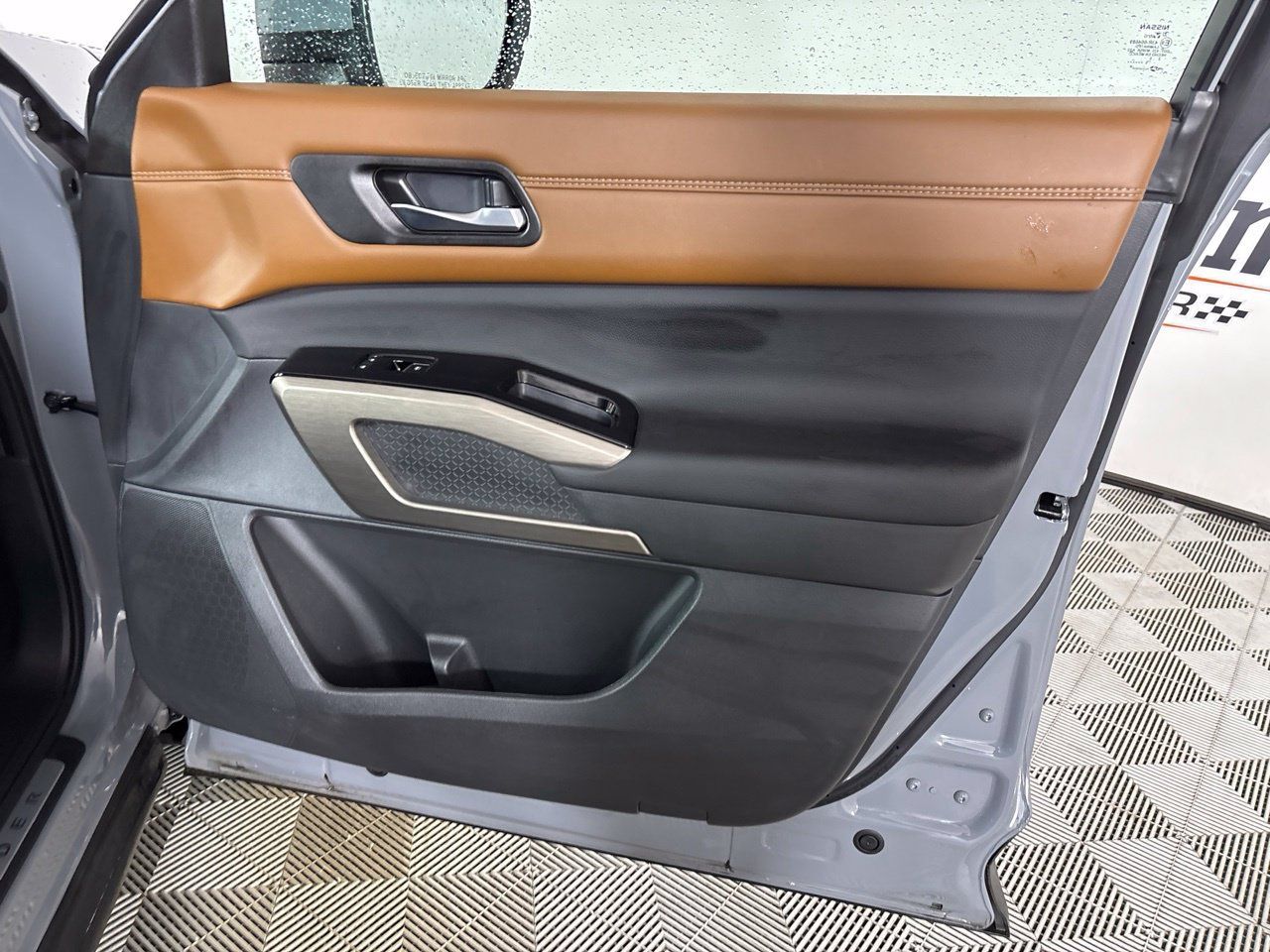 Used 2025 Nissan Pathfinder Platinum w/ Cargo Package FWD image 38