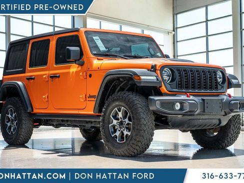 Used 2025 Jeep Wrangler Unlimited Rubicon w/ Convenience Group AWD/4WD image 35